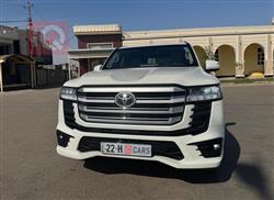 تۆیۆتا لاند کروزەر